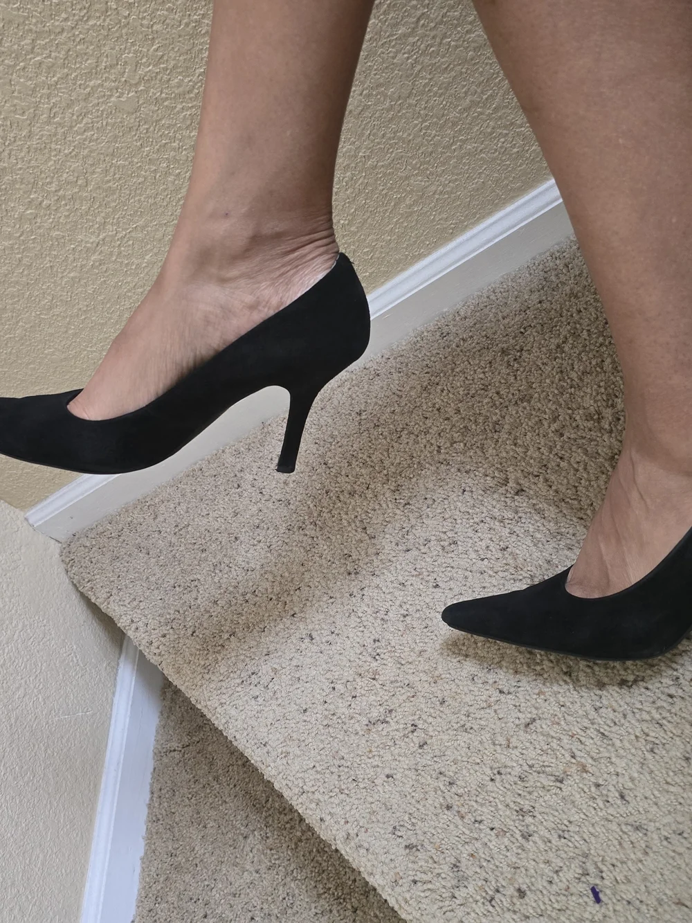 Nine West Black Pointed-Toe Suede Pumps